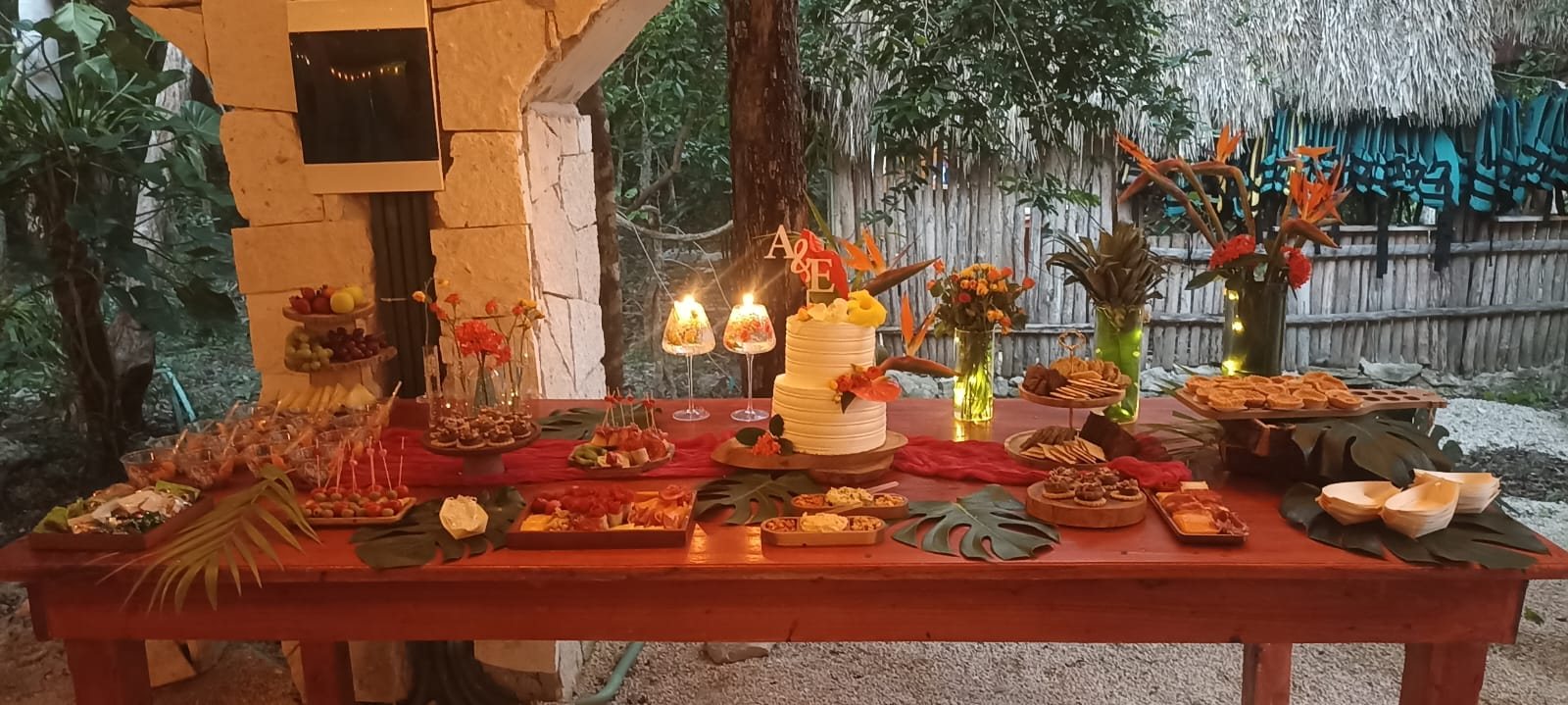 Mesa tropical de postres